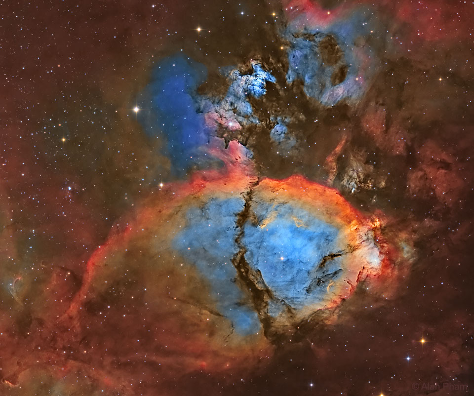 FishheadNebula_Pham_960.jpg