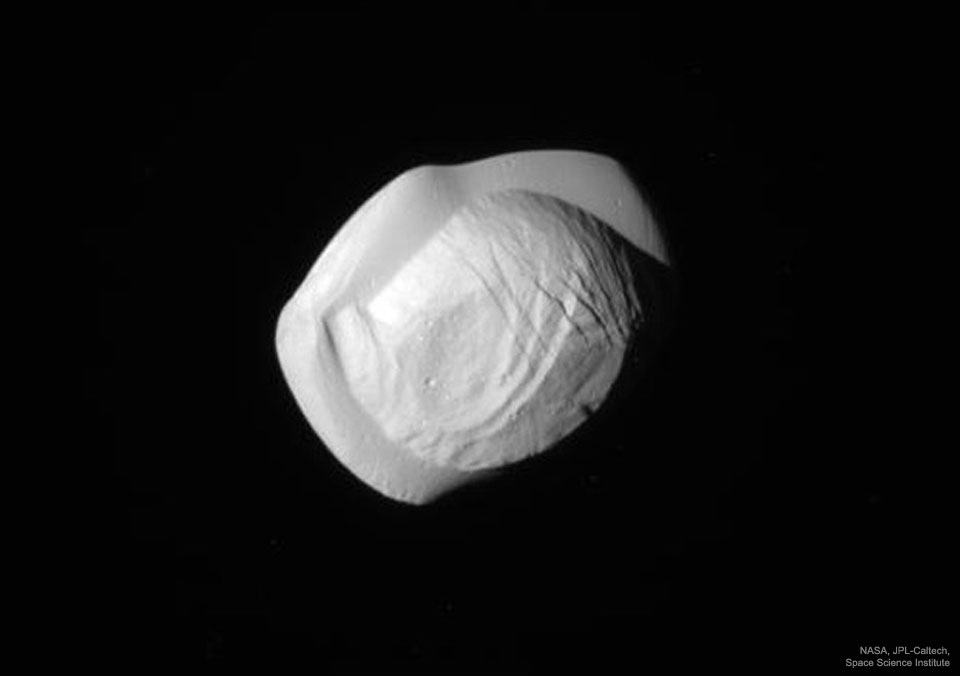 Pan1_Cassini_960.jpg