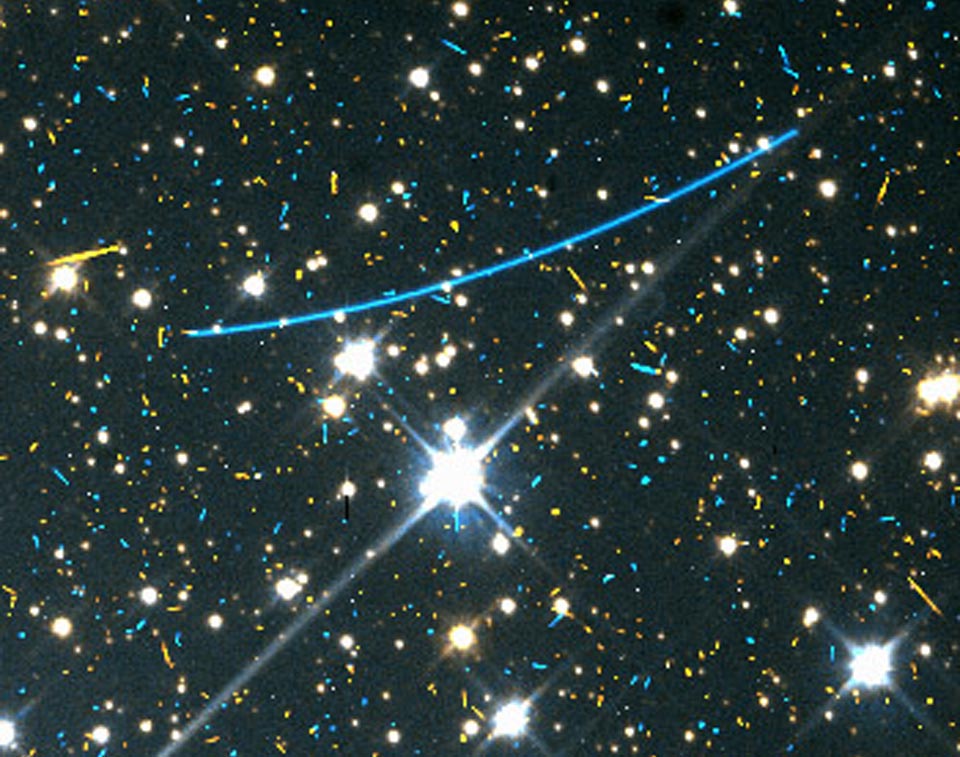 asteroidstreak_hst_960.jpg