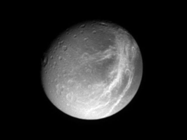 dione_cassini.jpg