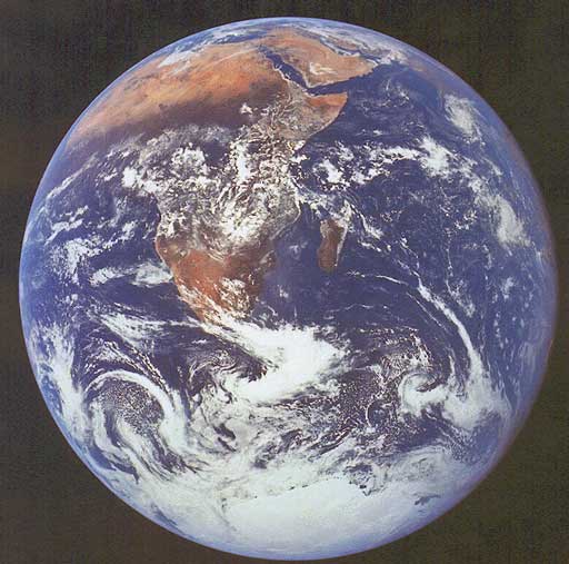 earth_apollo17.jpg