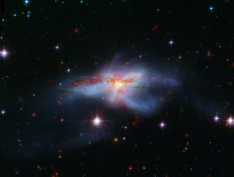 ngc6240_spitzerhubble_c800.jpg