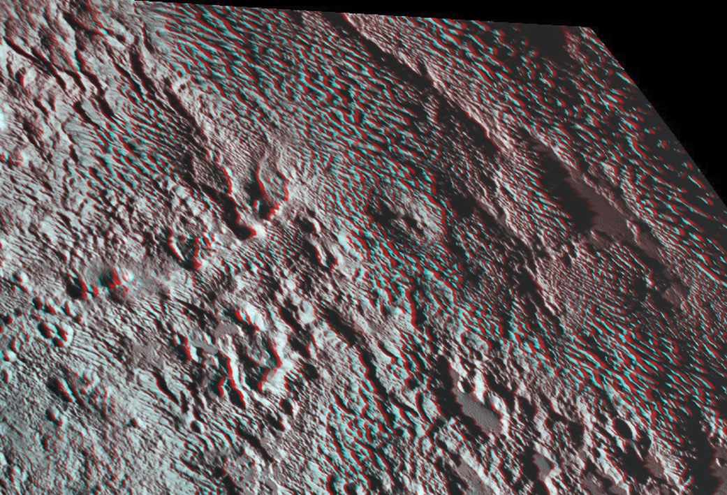 nh-pluto_bladed_stereo.jpg