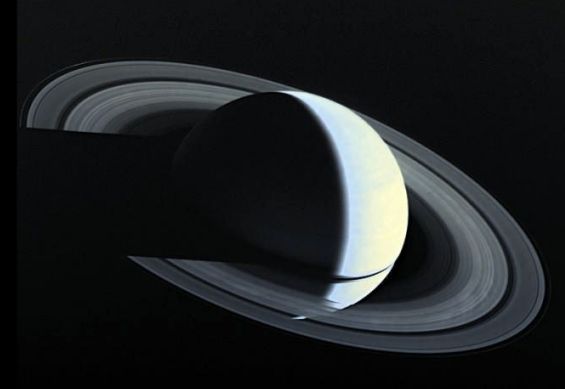 nightsaturn_voyager1.jpg