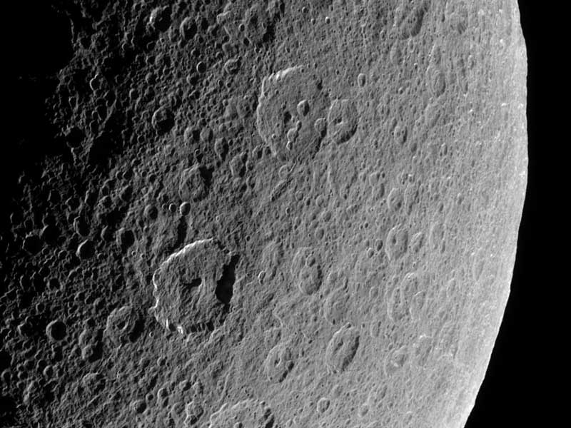 rhea3_cassini.jpg