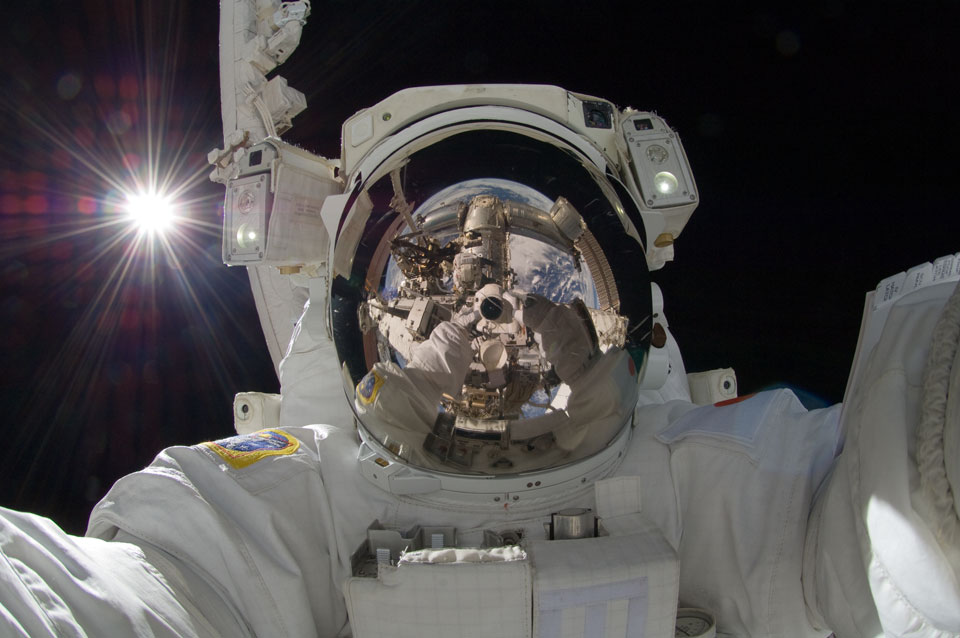selfportrait_iss032_960.jpg