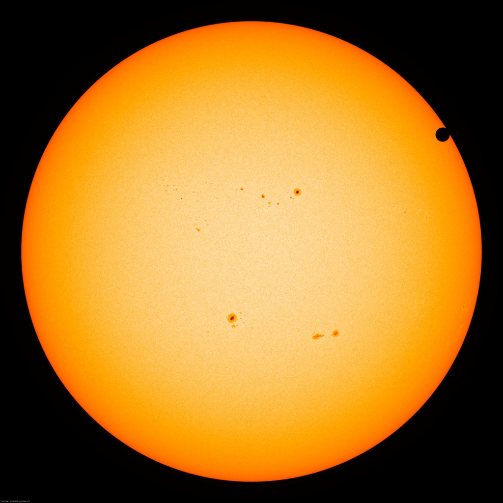 sunvenus_sdo_1024.jpg